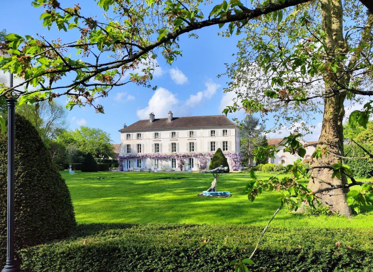 Chateau De Brinville Saint-Sauveur-sur-Ecole Exterior foto